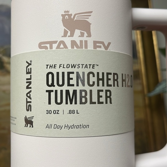 Stanley FlowState Quencher H2.0 Stainless Tumbler 30 oz Rose Quartz - Picture 2 of 7